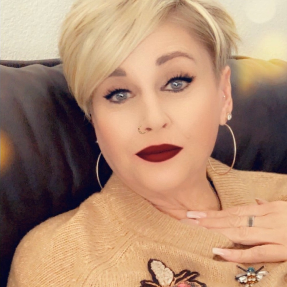 Meet your Posher, Kim